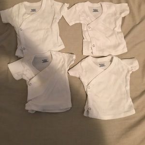 Side snap baby tees 👶